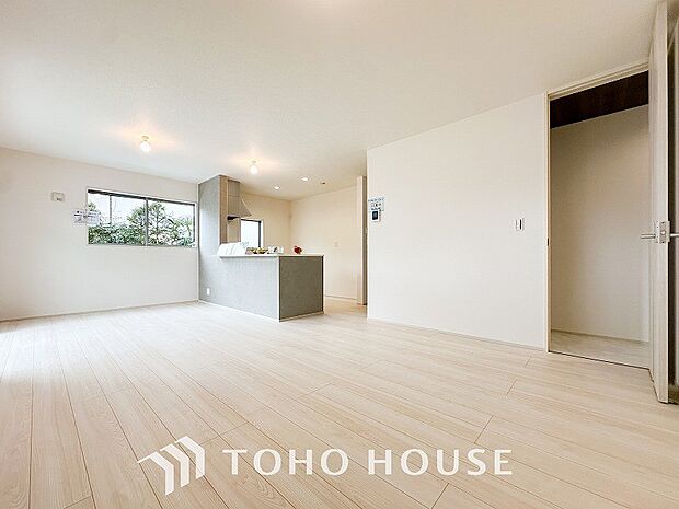 ご家族やお客様との時間など、多くの時を刻む空間。何気なく過ぎる時でさえも上質なひと時に。