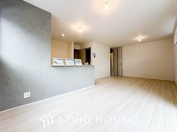 ここにはみんなが集い、食事と楽しい会話が始まるスペース。