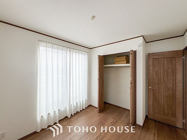 収納スペースもあり、生活しやすい居住スペースです。