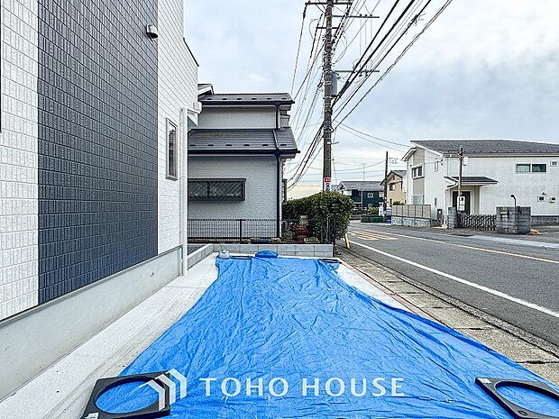 敷地内に駐車スペースがあると、日々の暮らしのをスムーズに運ぶ事が出来ます。