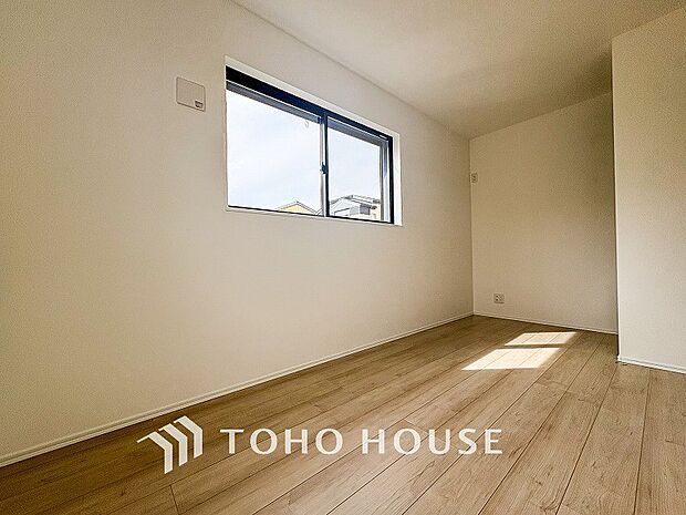 一日の疲れをいやしてくれる主寝室。自分時間を快適に過ごすプライベートルーム。