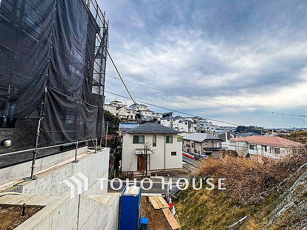 開放的で気持ちの良い眺望と青い空を満喫できます。