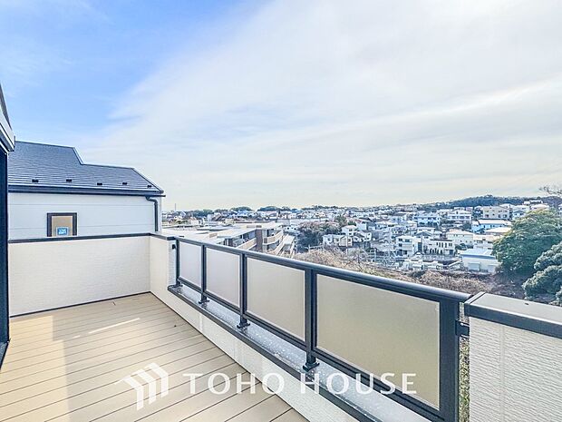 開放感溢れる気持ちのいい眺望が望めます。景色を見てるだけで心が晴れやかになりますね。