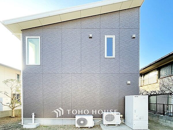表現された空間は豊かな光と風を纏い、暮らしの時間を豊かにしてくれます。