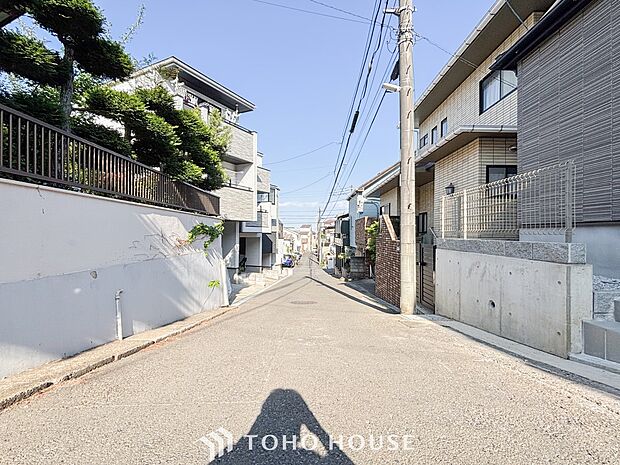 落ち着きのある閑静な住宅街。きっとここからご家族のかけがえのない想い出が作られることでしょう。