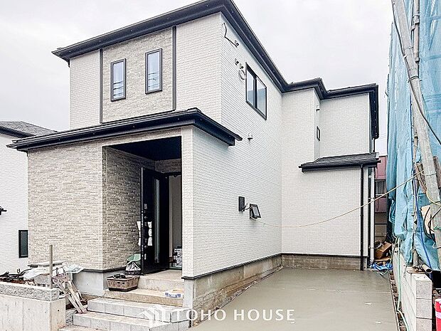大切なお車を雨や風から守ってくれる地下車庫付です。