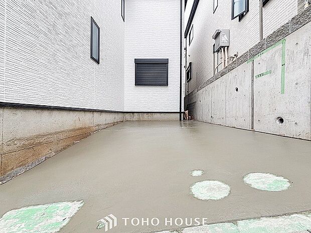 カースペースもゆとりある空間を保っています。