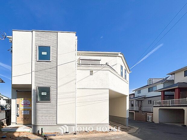 閑静な住宅街の一角、ひと時のくつろぎが生まれ、ゆっくりと愛着が育まれていきます。