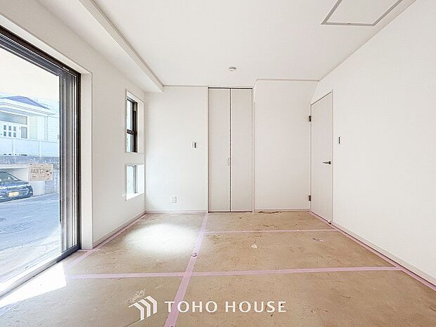 1日の疲れを癒し、心地よく寛げるようゆったりとした広さを確保しています。