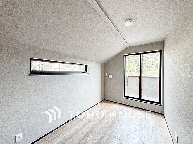 通風・採光にも優れ、心地よい光と風があふれています。