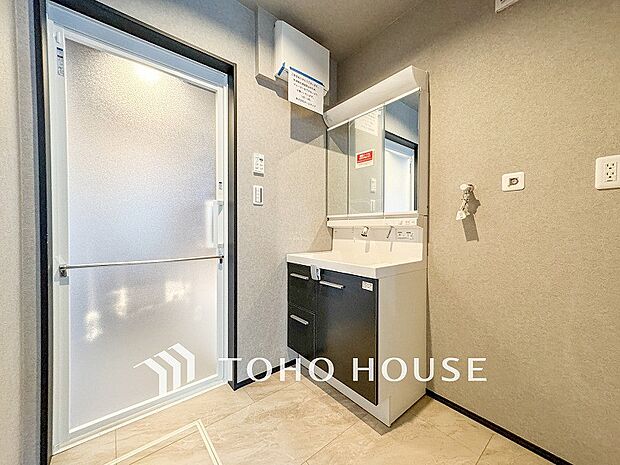 ご家族の1日が始まり、1日の終わりを締めくくる洗面空間。