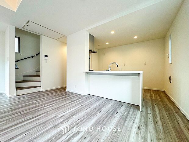 美味しいお料理も楽しいお喋りもキッチンを中心に広がります。