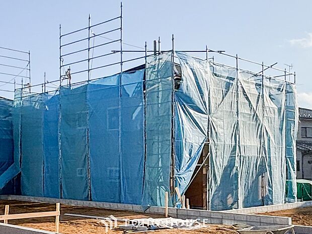 閑静な住宅街の一角、ひと時のくつろぎが生まれ、ゆっくりと愛着が育まれていきます。