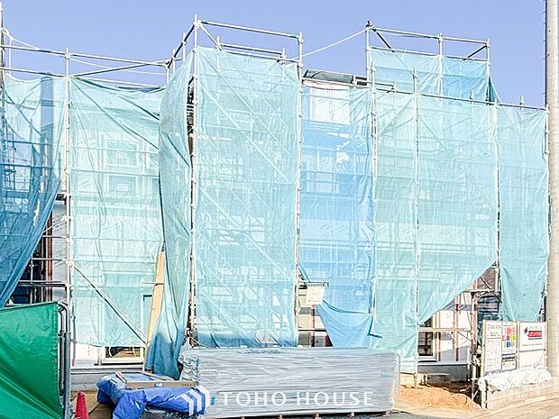 閑静な住宅街の一角、ひと時のくつろぎが生まれ、ゆっくりと愛着が育まれていきます。