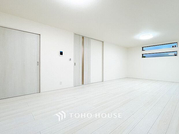 落ち着いた雰囲気に包まれた伸びやかな空間で、ゆったりと家族団らんの時間を過ごせます。