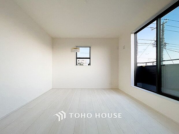 一日の疲れをいやしてくれる主寝室。自分時間を快適に過ごすプライベートルーム。