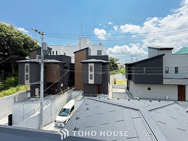 開放的で気持ちの良い眺望と青い空を満喫できます。