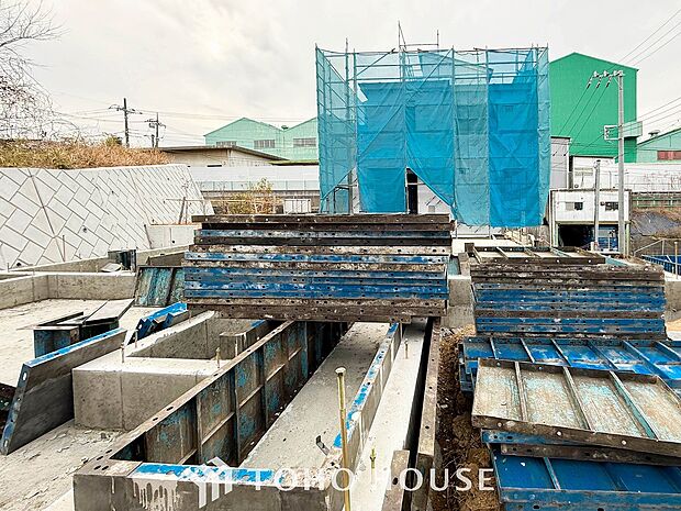 閑静な住宅街の陽当りに恵まれた土地で寛ぎに満ちた生活を。