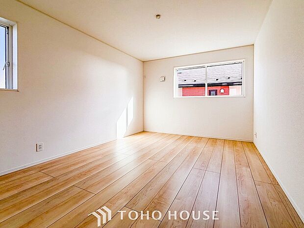 採光もアクセントの一つとして。プライベートルームにはやさしい光が射し込んでいます。