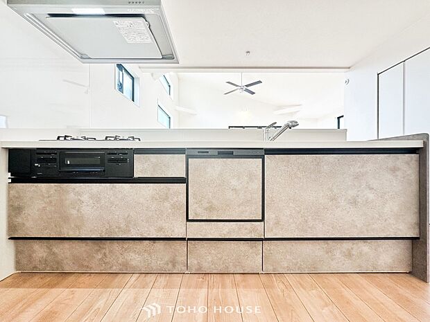 家族の健康を支えるキッチン。毎日使う場所だから気持よく使えて、居心地の良い空間に。