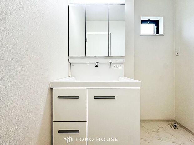 ご家族の1日が始まり、1日の終わりを締めくくる洗面空間。