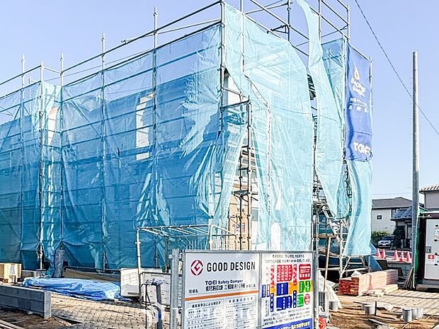 閑静な住宅街の一角、ひと時のくつろぎが生まれ、ゆっくりと愛着が育まれていきます。