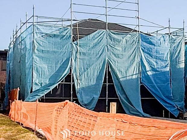 閑静な住宅街の陽当りに恵まれた土地で寛ぎに満ちた生活を。