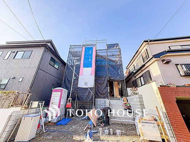 閑静な住宅街の一角、ひと時のくつろぎが生まれ、ゆっくりと愛着が育まれていきます。