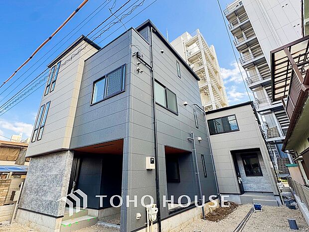 表現された空間は豊かな光と風を纏い、暮らしの時間を豊かにしてくれます。