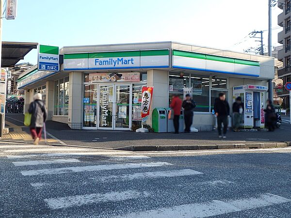 24時間営業ですので、急な買い物に便利です。