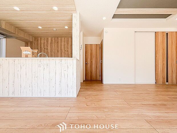 美味しいお料理も楽しいお喋りもキッチンを中心に広がります。