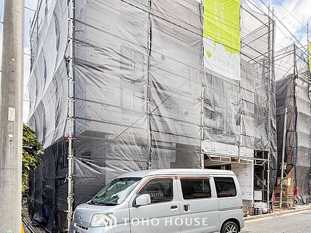 閑静な住宅街の一角、ひと時のくつろぎが生まれ、ゆっくりと愛着が育まれていきます。
