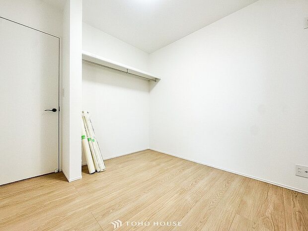 収納スペースもあり、生活しやすい居住スペースです。