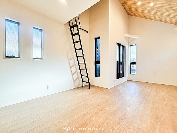 ご家族やお客様との時間など、多くの時を刻む空間。何気なく過ぎる時でさえも上質なひと時に。