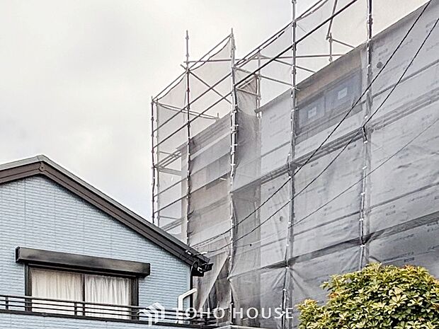 表現された空間は豊かな光と風を纏い、暮らしの時間を豊かにしてくれます。