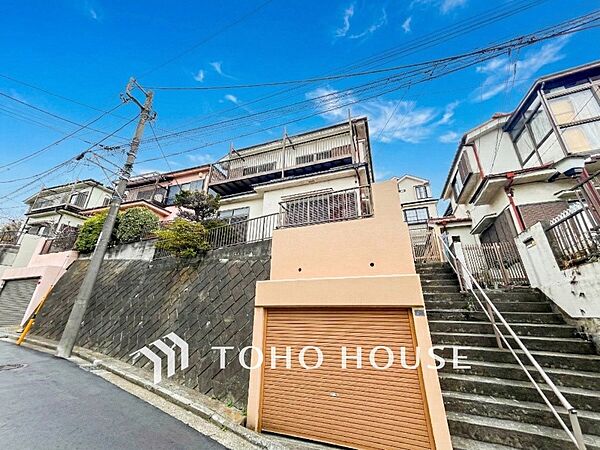 表現された空間は豊かな光と風を纏い、暮らしの時間を豊かにしてくれます。