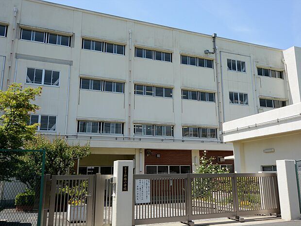 横浜市立新橋小学校