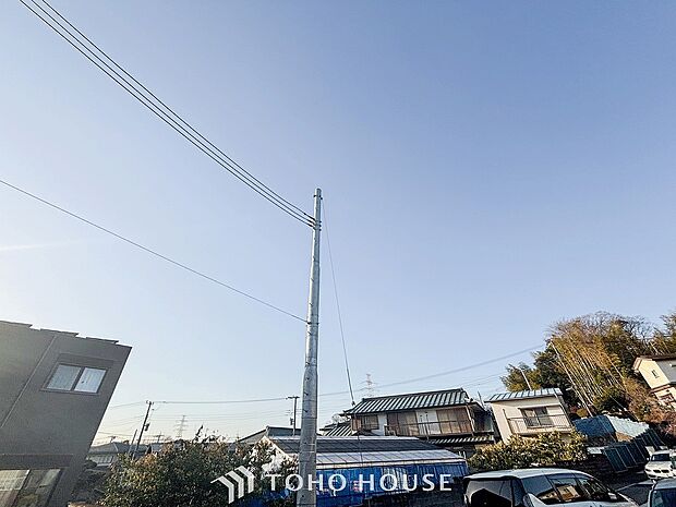 開放的で気持ちの良い眺望と青い空を満喫できます。