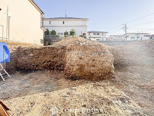 閑静な住宅街の一角、ひと時のくつろぎが生まれ、ゆっくりと愛着が育まれていきます。