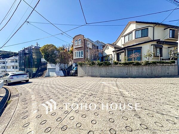 忙しく過ぎゆく日常を置き去るほど、ゆったりした時間が流れる住環境。