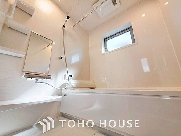 一日の疲れが癒される優雅なバスタイムを堪能できるゆとりあるバスルームです。