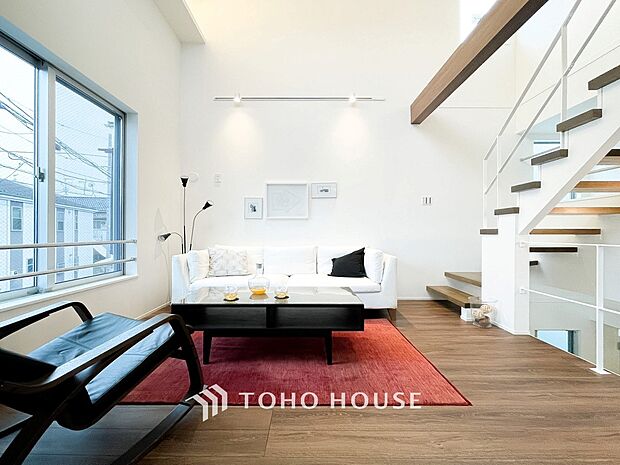 落ち着いた雰囲気に包まれた伸びやかな空間で、ゆったりと家族団らんの時間を過ごせます。