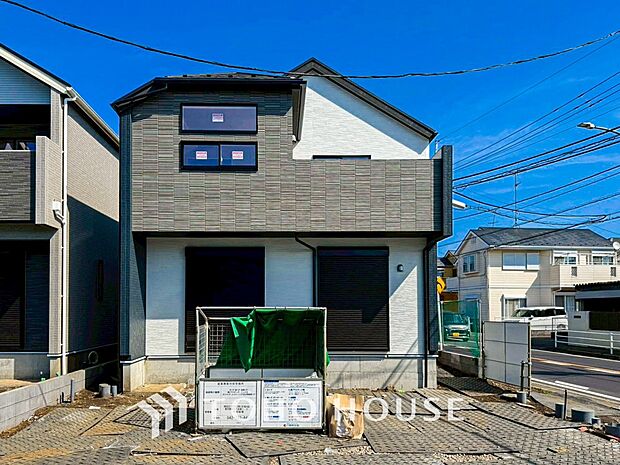 風を感じ青い空から太陽の恵みを感じる温もり溢れる佇まい。