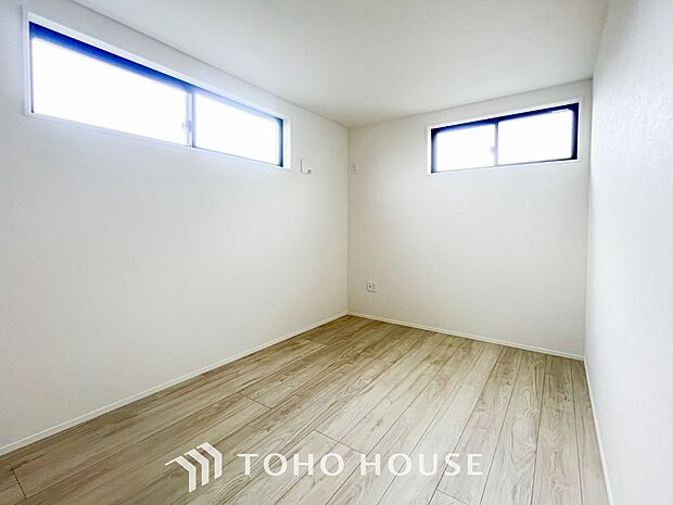 一日の疲れをいやしてくれる主寝室。自分時間を快適に過ごすプライベートルーム。