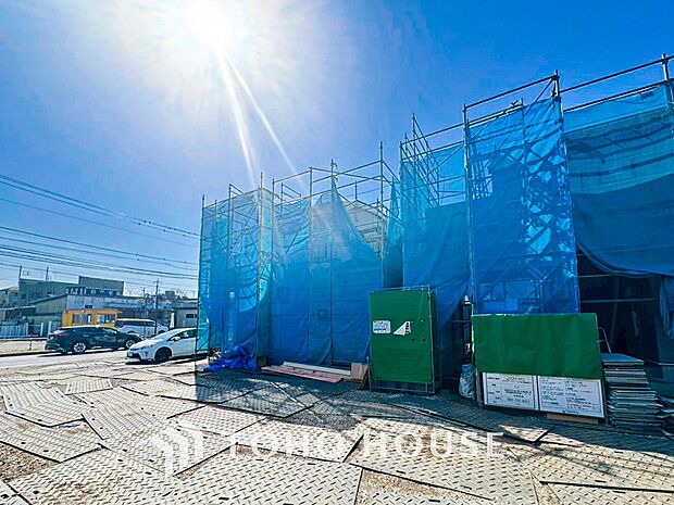 爽やかな青空の下に贅沢なほどに降り注ぐ陽光、豊かな居住性と、クオリティが見事に調和した住空間。