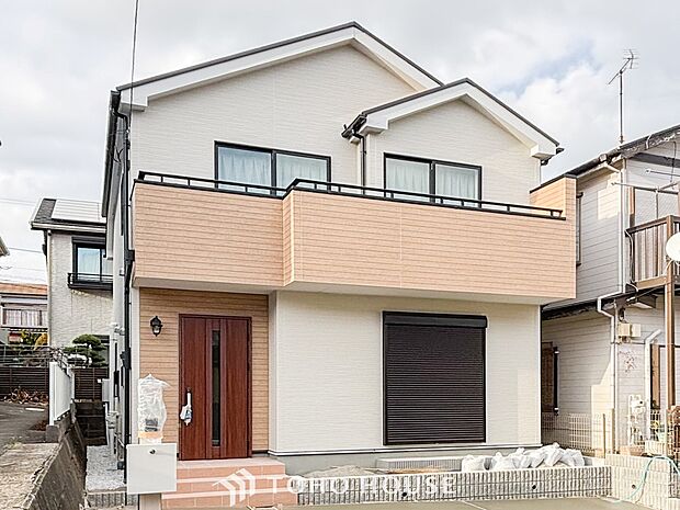閑静な住宅街の一角、ひと時のくつろぎが生まれ、ゆっくりと愛着が育まれていきます。