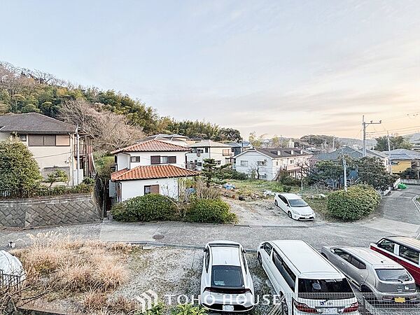 開放的で気持ちの良い眺望と青い空を満喫できます。