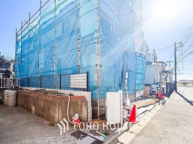 風を感じ青い空から太陽の恵みを感じる温もり溢れる佇まい。