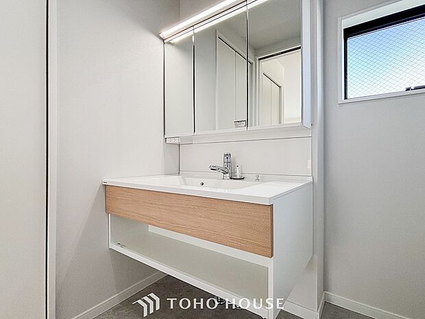 洗面台・洗面所ご家族の1日が始まり、1日の終わりを締めくくる洗面空間。