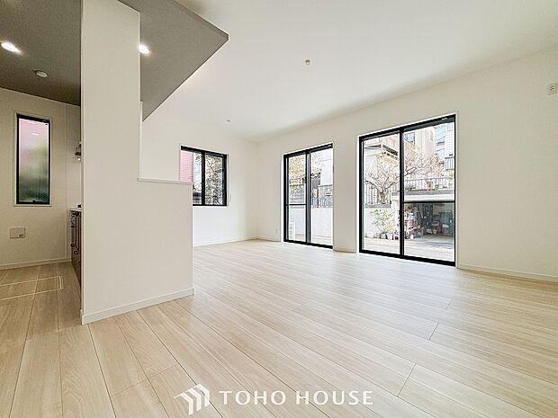 ここにはみんなが集い、食事と楽しい会話が始まるスペース。